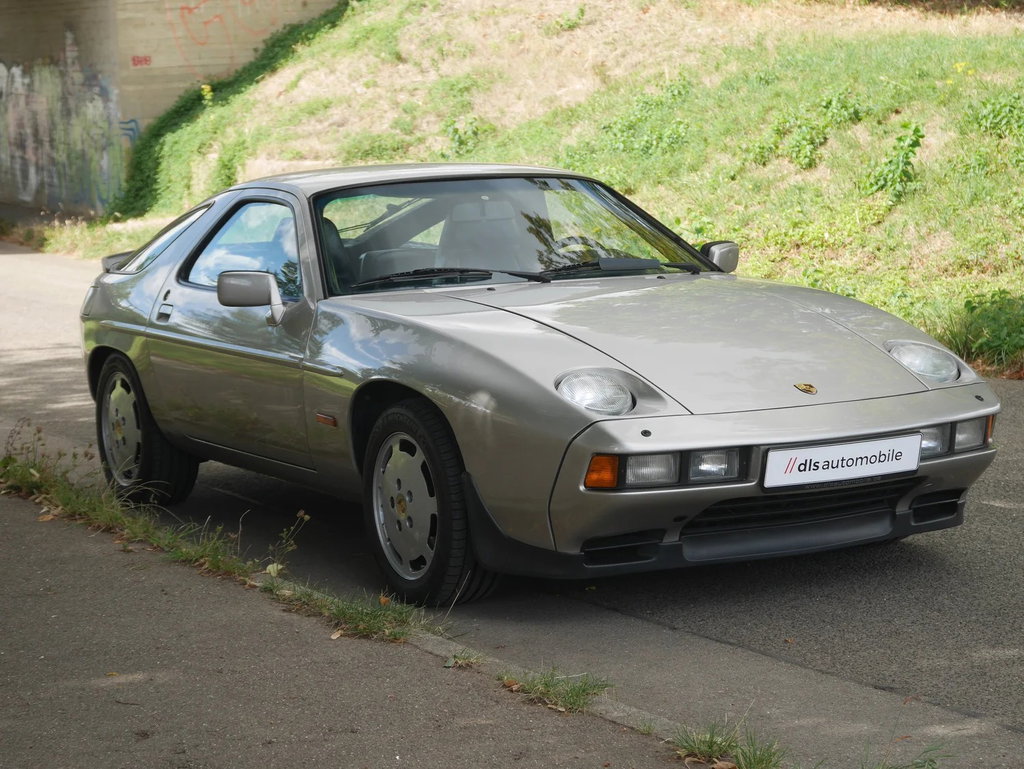Porsche 928 S