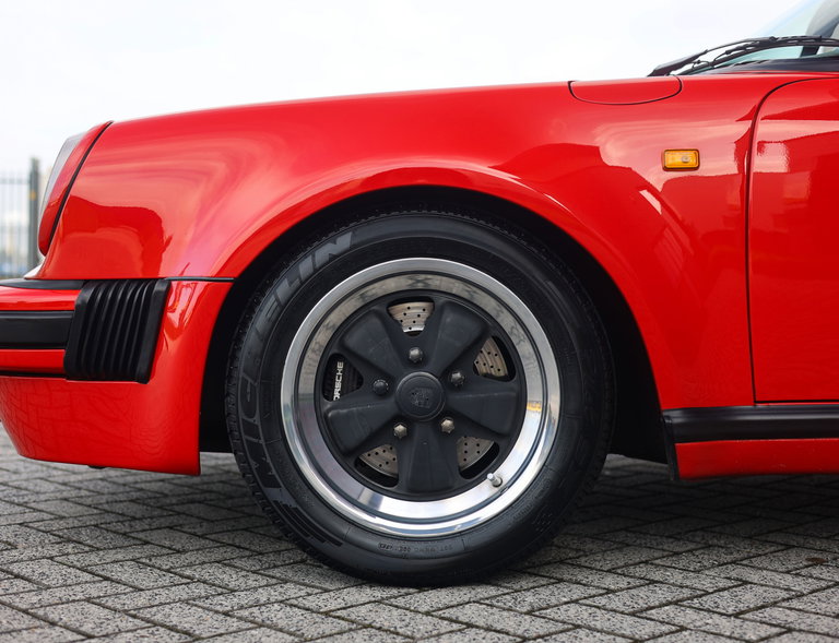 Porsche 911 Carrera 3.2 Speedster