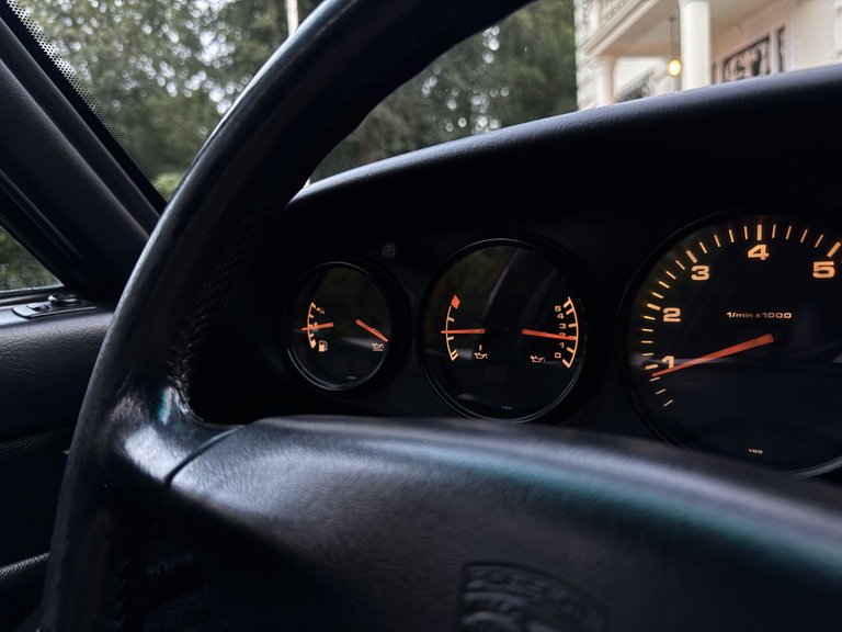 Porsche 993 Carrera 4