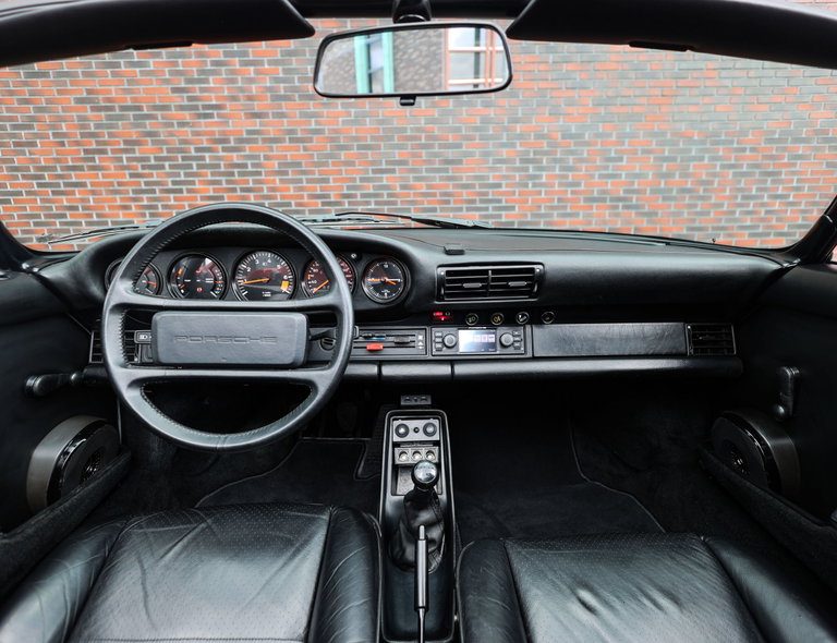 Porsche 911 Carrera 3.2 Speedster