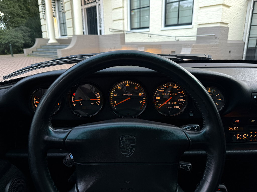 Porsche 993 Carrera 4