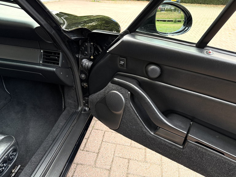 Porsche 993 Carrera 4
