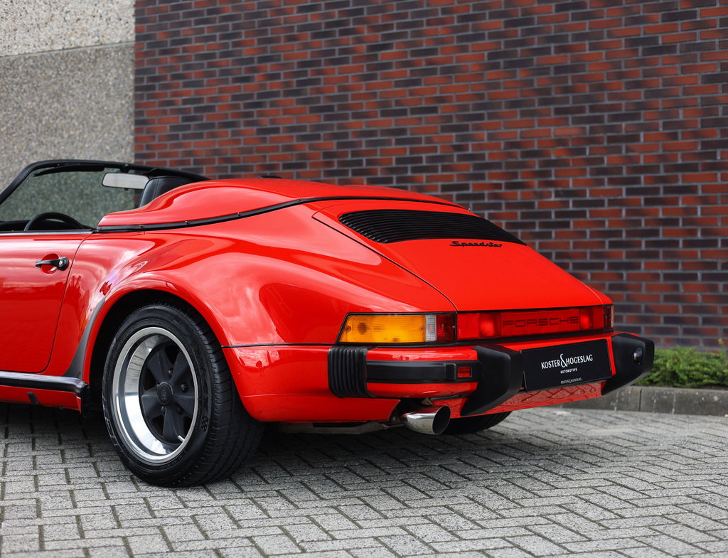 Porsche 911 Carrera 3.2 Speedster