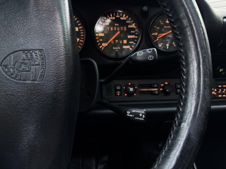Porsche 993 Carrera 4