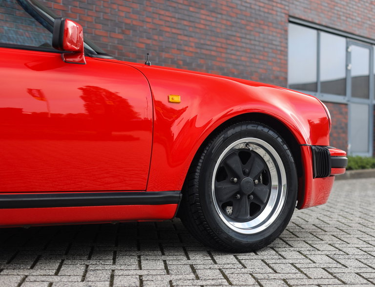 Porsche 911 Carrera 3.2 Speedster