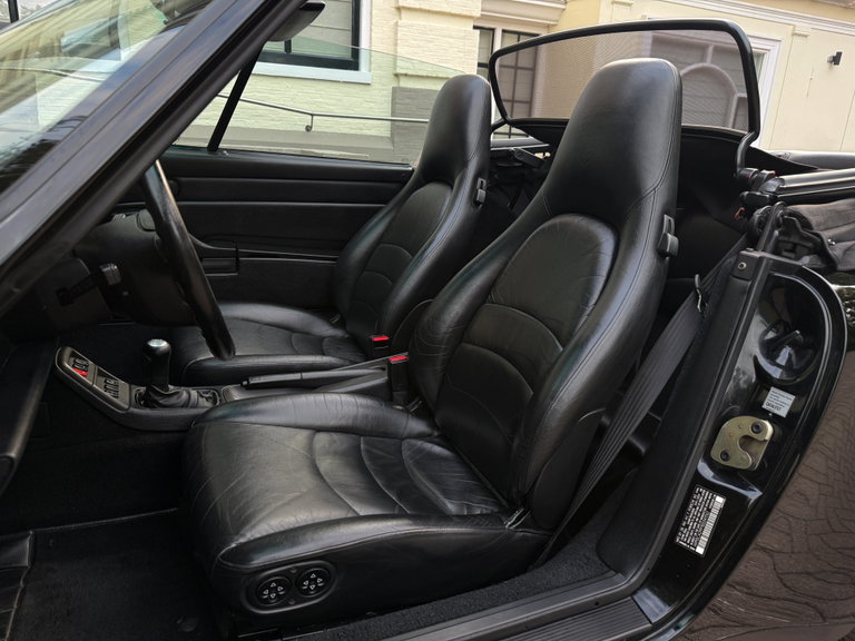 Porsche 993 Carrera 4