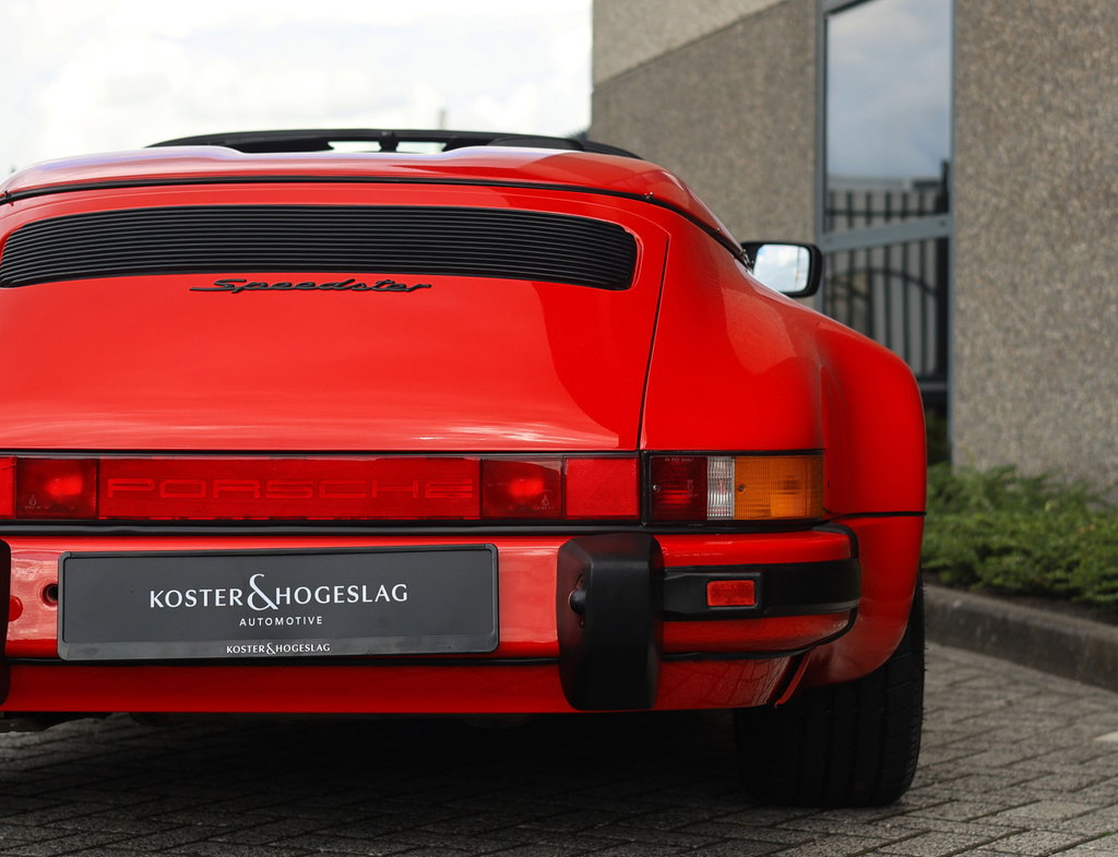 Porsche 911 Carrera 3.2 Speedster