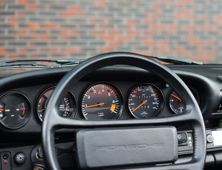 Porsche 911 Carrera 3.2 Speedster