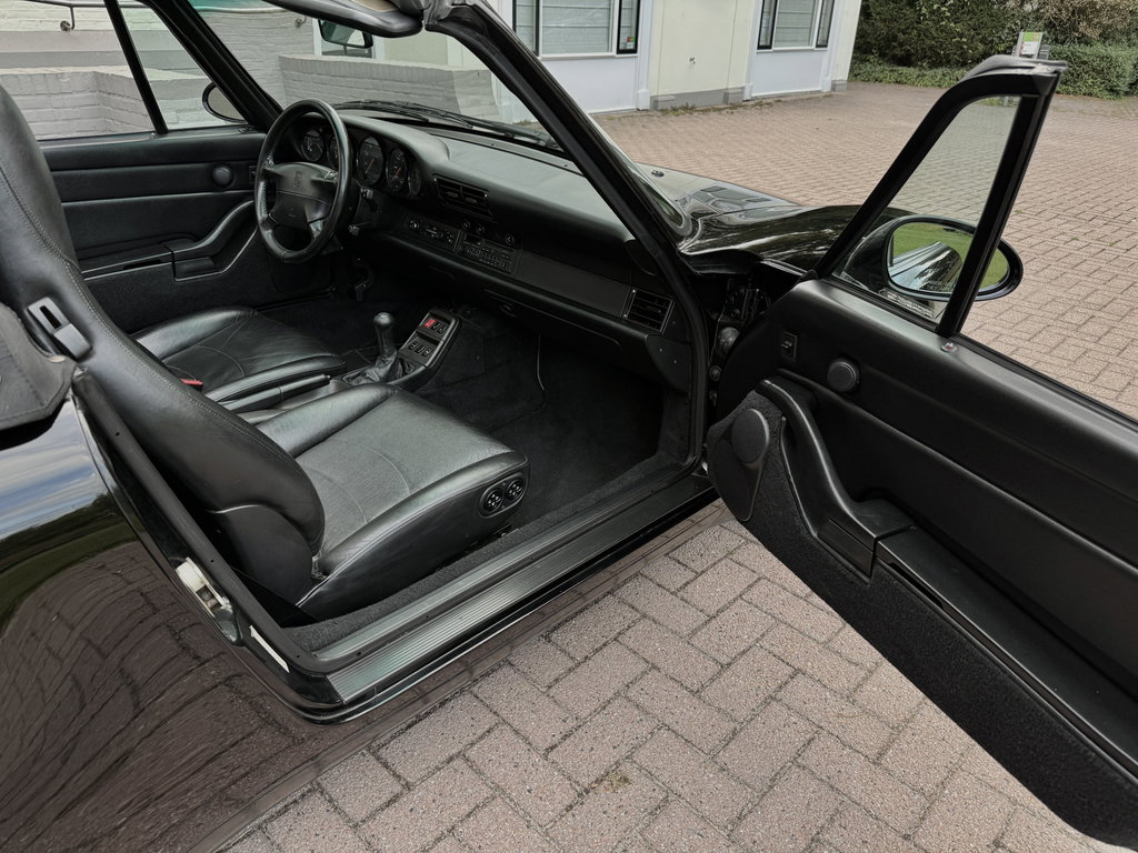 Porsche 993 Carrera 4