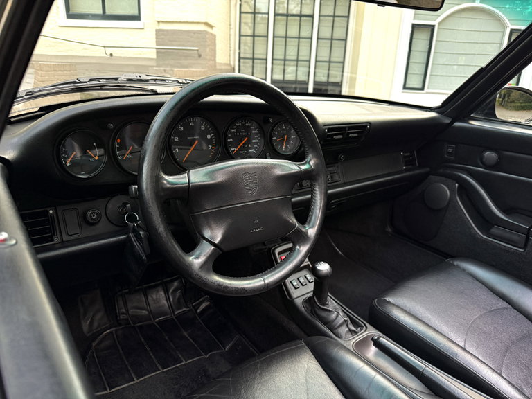 Porsche 993 Carrera 4
