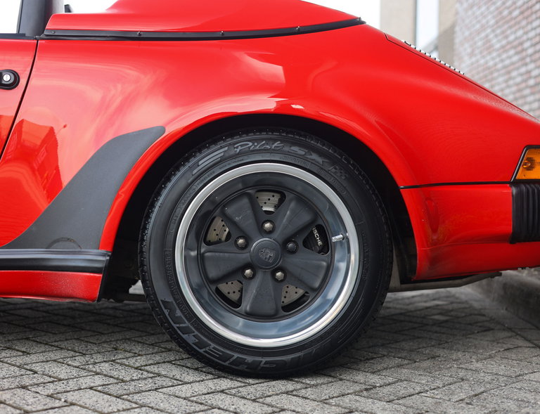Porsche 911 Carrera 3.2 Speedster