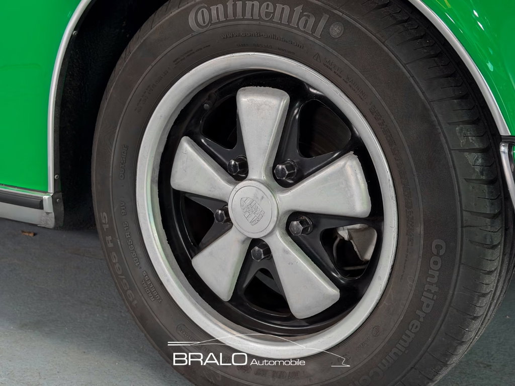 Porsche 911 E