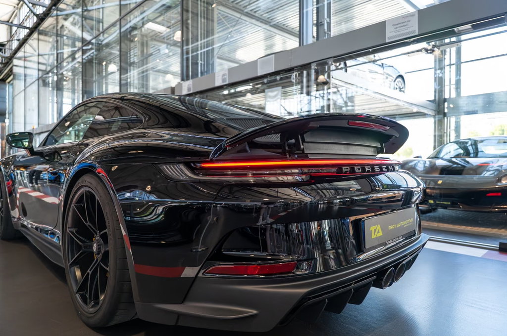 Porsche 992 GT3 Touring