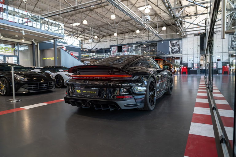 Porsche 992 GT3 Touring