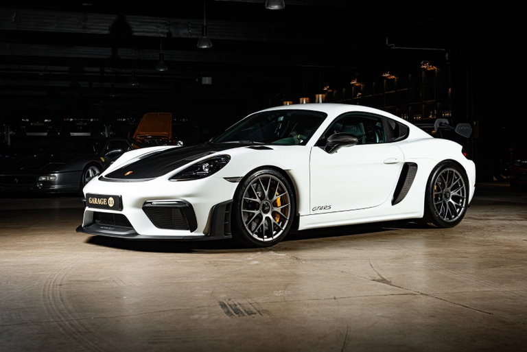 Porsche 718 Cayman GT4 RS