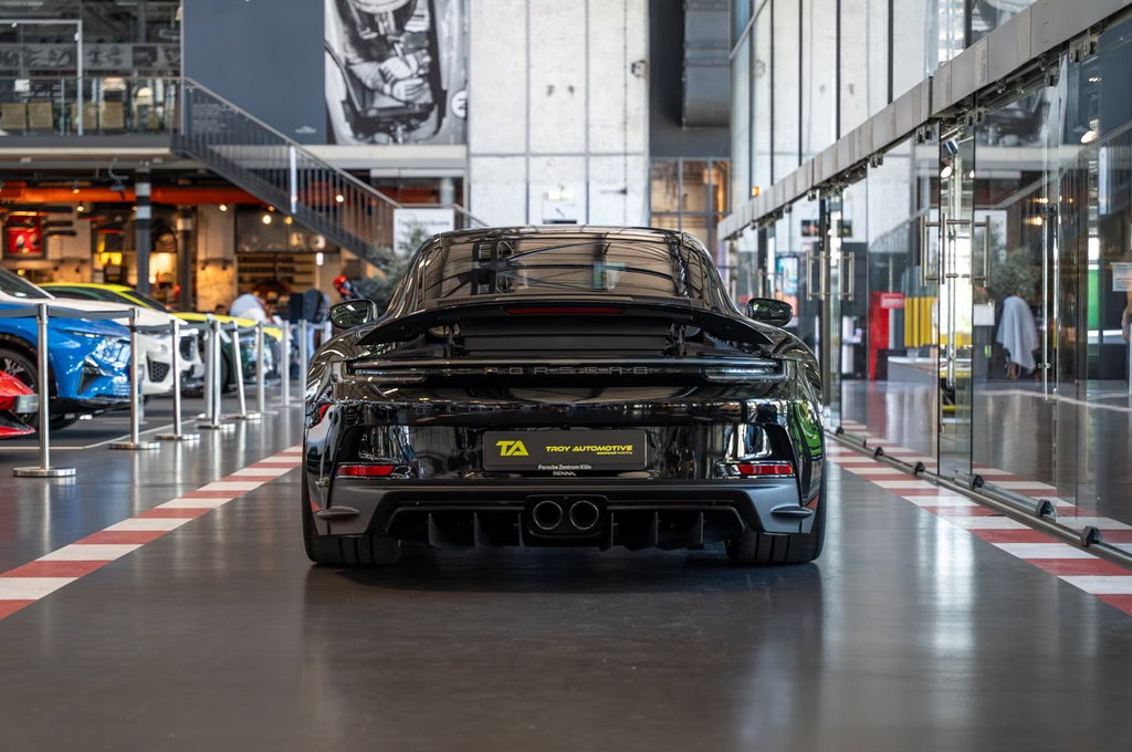 Porsche 992 GT3 Touring