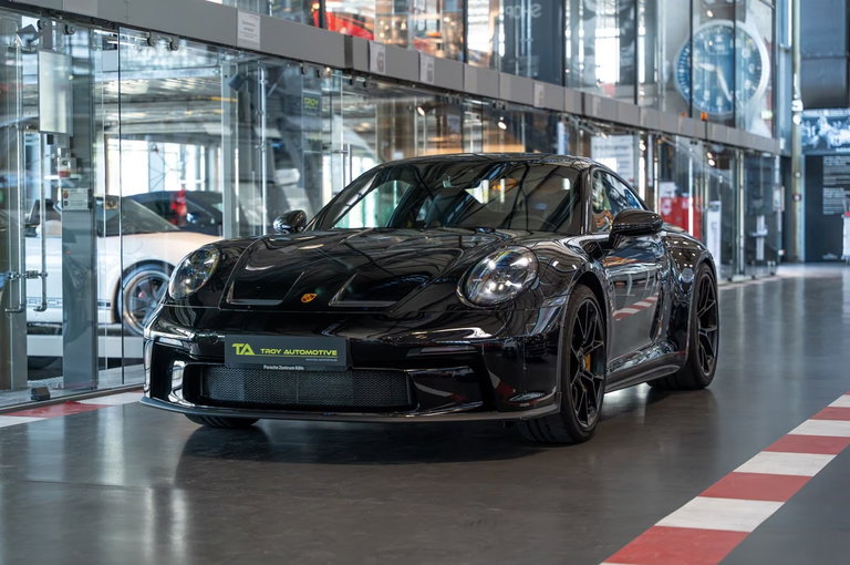 Porsche 992 GT3 Touring