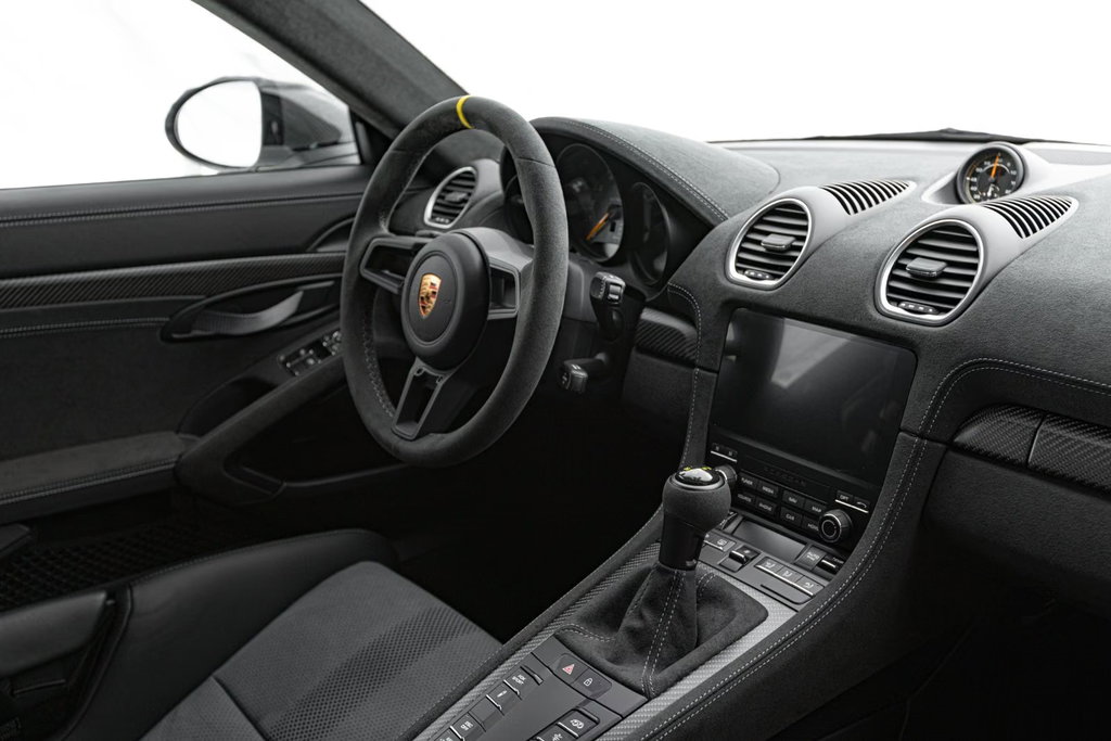Porsche 718 Cayman GT4 RS