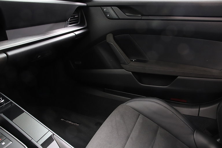 Porsche 992 Carrera GTS
