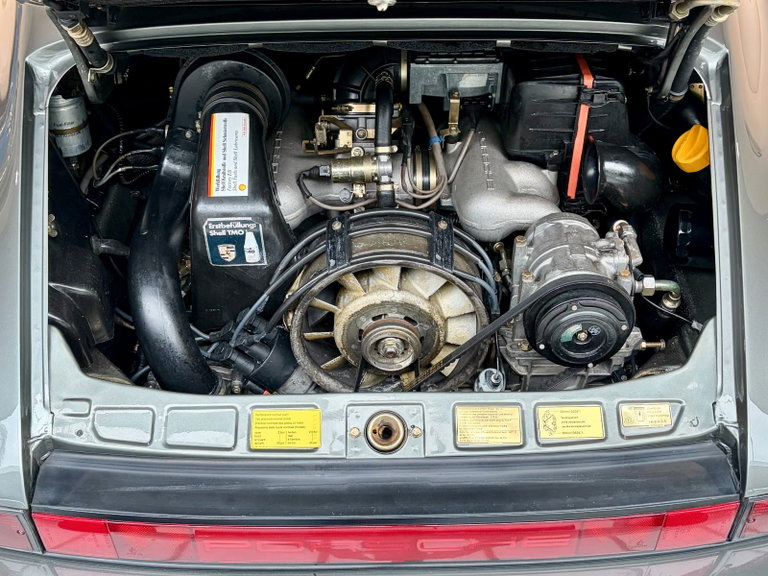 Porsche 911 Carrera 3.2