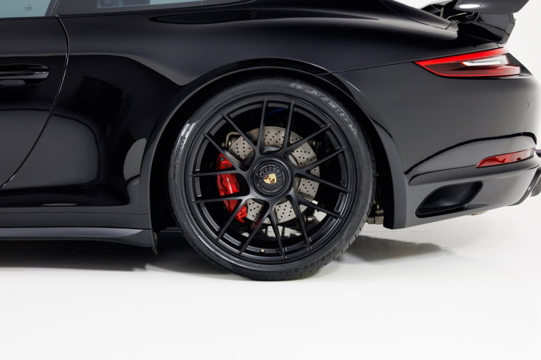 Porsche 991.2 Carrera GTS