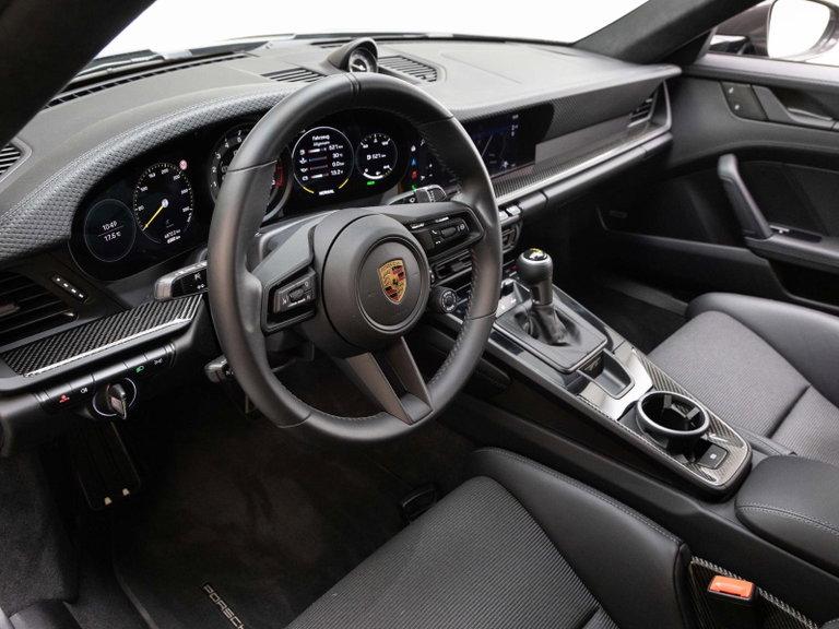 Porsche 992 GT3 Touring
