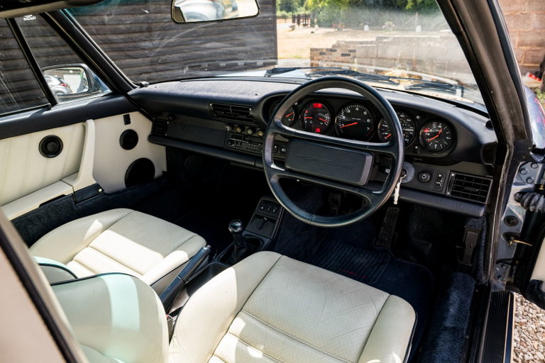Porsche 964 Carrera 2