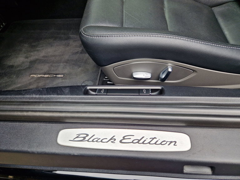 Porsche 991 Carrera Black Edition