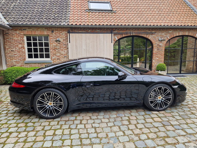 Porsche 991 Carrera Black Edition
