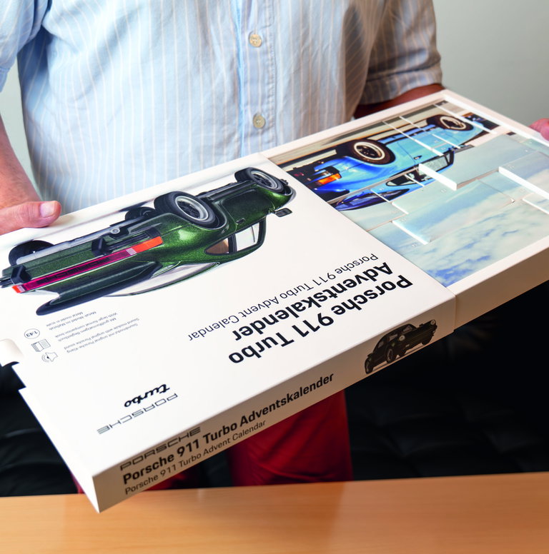 Porsche 911 Turbo Advent Calendar – Oakgreen Metallic, 1:43 scale