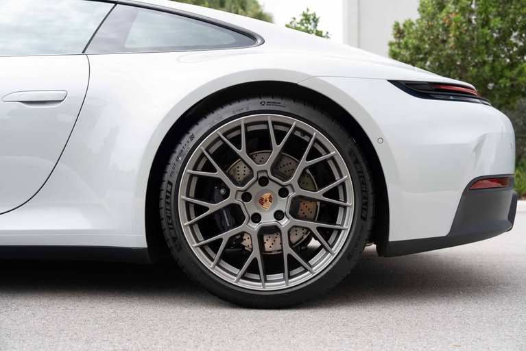 Porsche 992.2 Carrera
