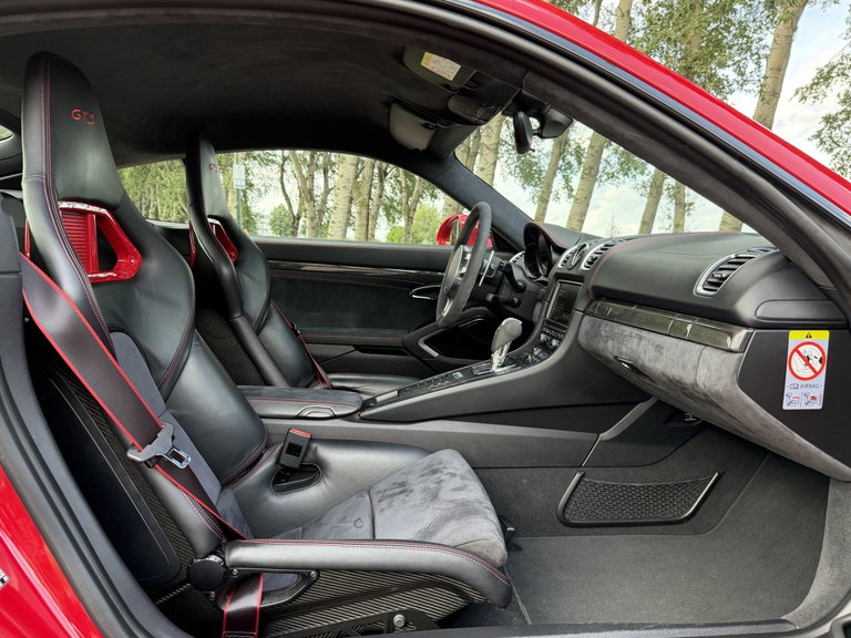 Porsche 981 Cayman GTS