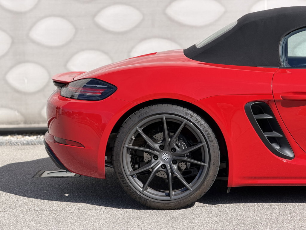 Porsche 718 Boxster T