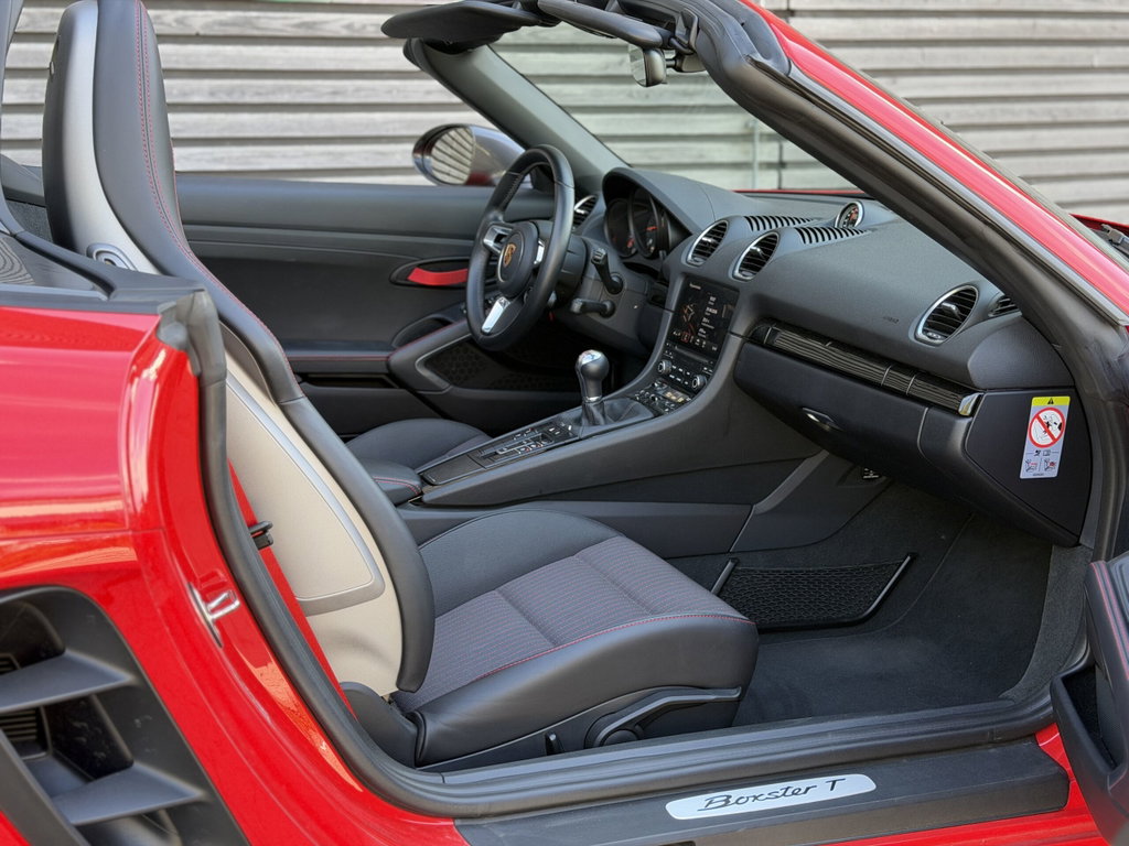 Porsche 718 Boxster T