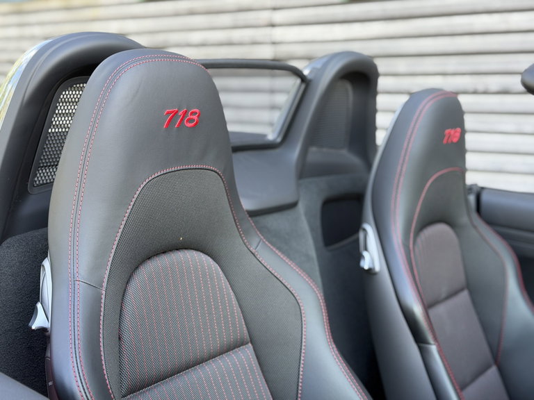 Porsche 718 Boxster T