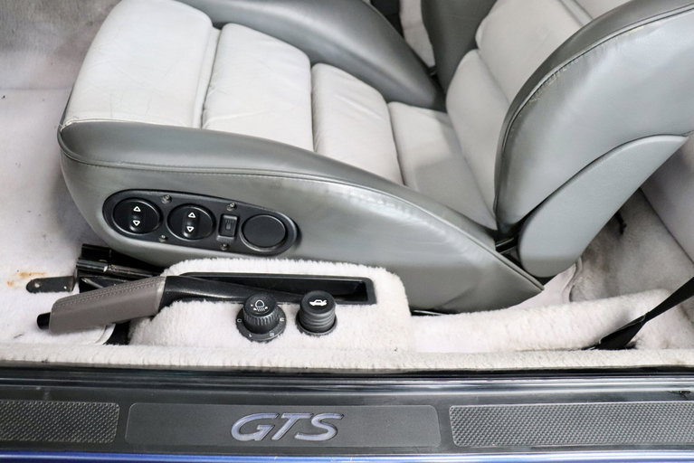 Porsche 928 GTS
