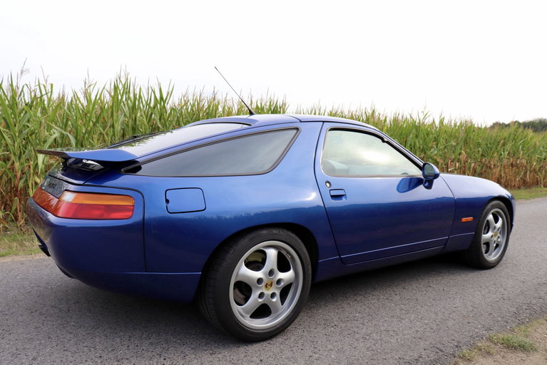 Porsche 928 GTS