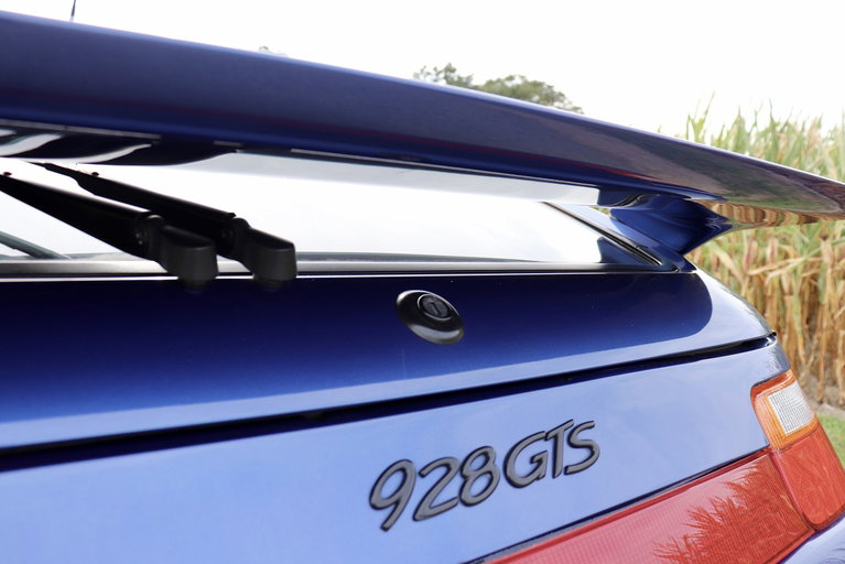 Porsche 928 GTS