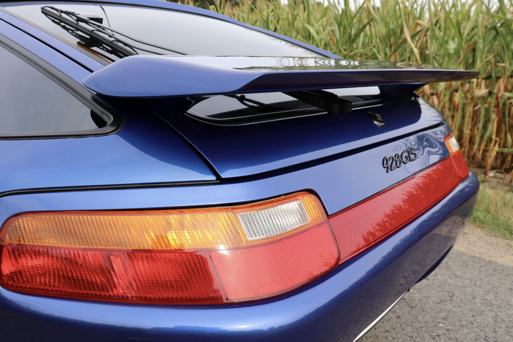 Porsche 928 GTS