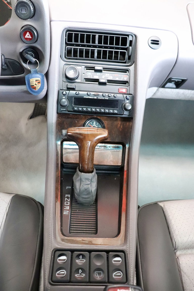 Porsche 928 GTS