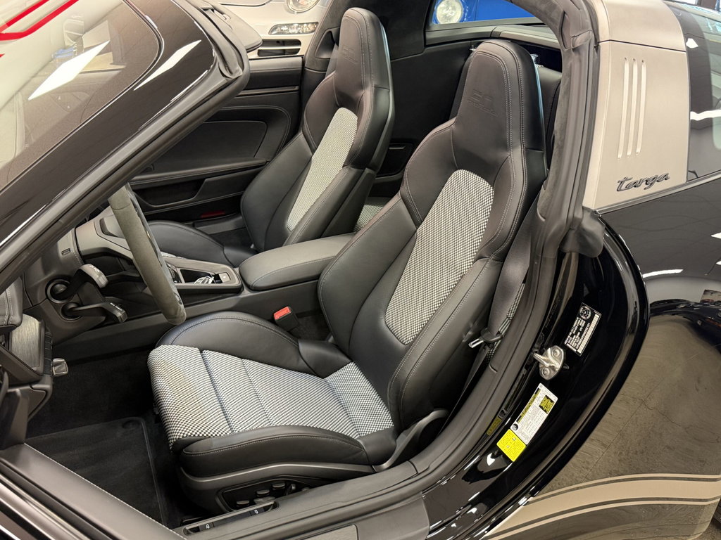 Porsche 992 Edition 50 Jahre Porsche Design
