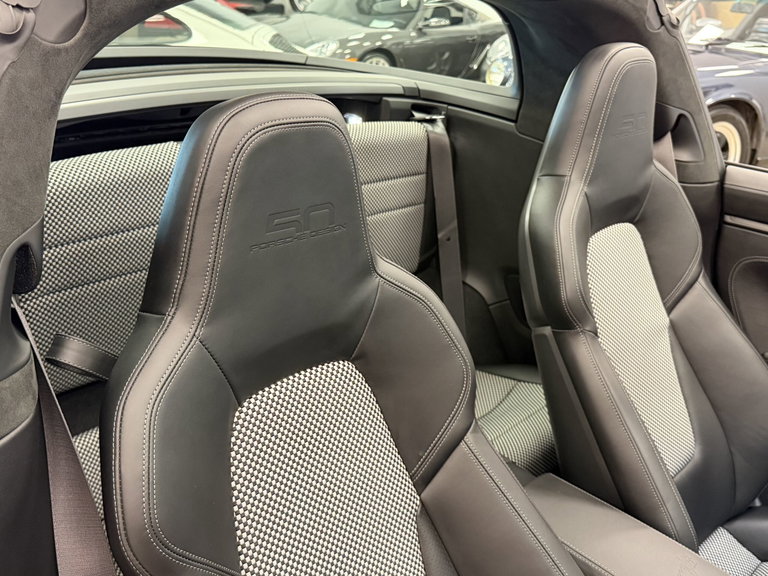 Porsche 992 Edition 50 Jahre Porsche Design