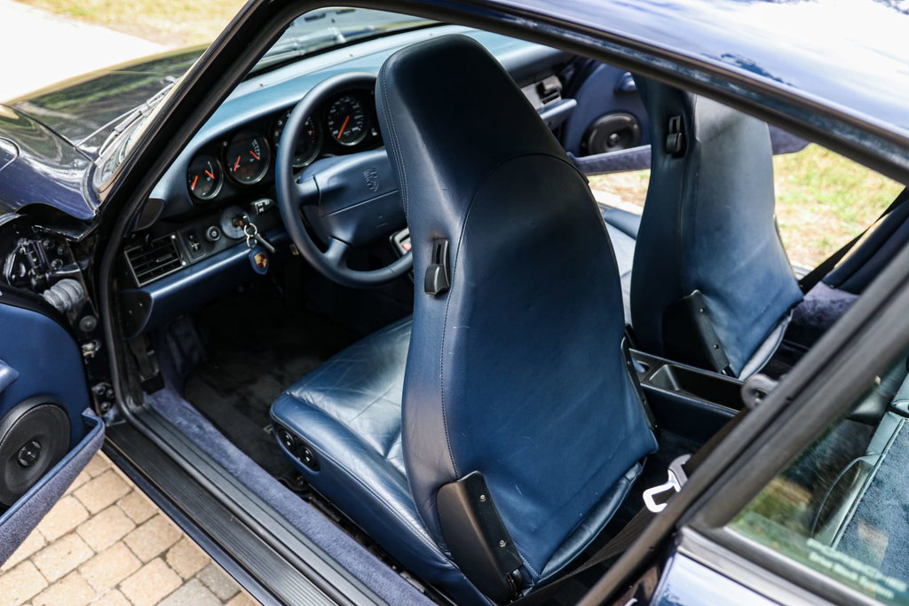 Porsche 993 Carrera 4