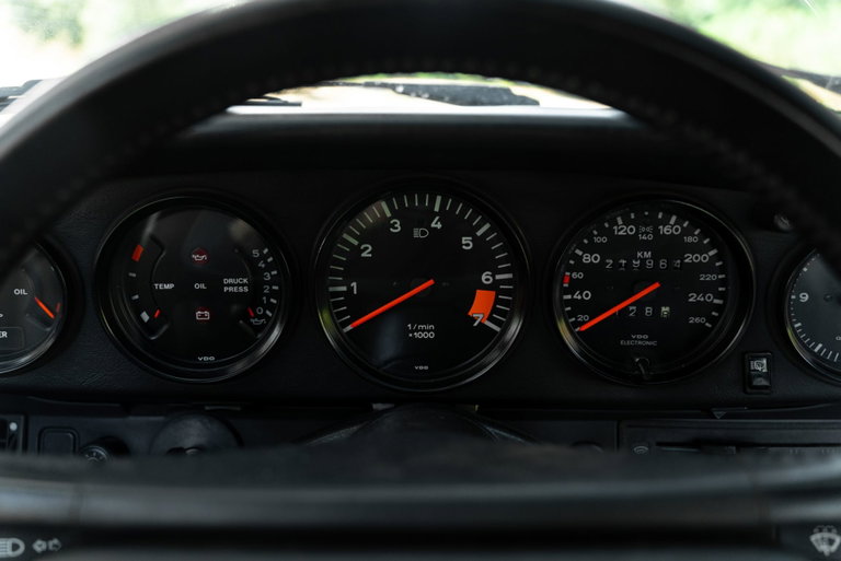 Porsche 911 Carrera 3.2