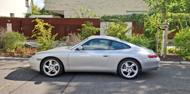 Porsche 996 Carrera 4