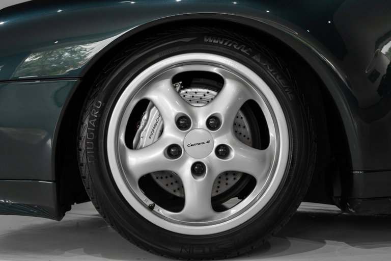 Porsche 993 Carrera 4