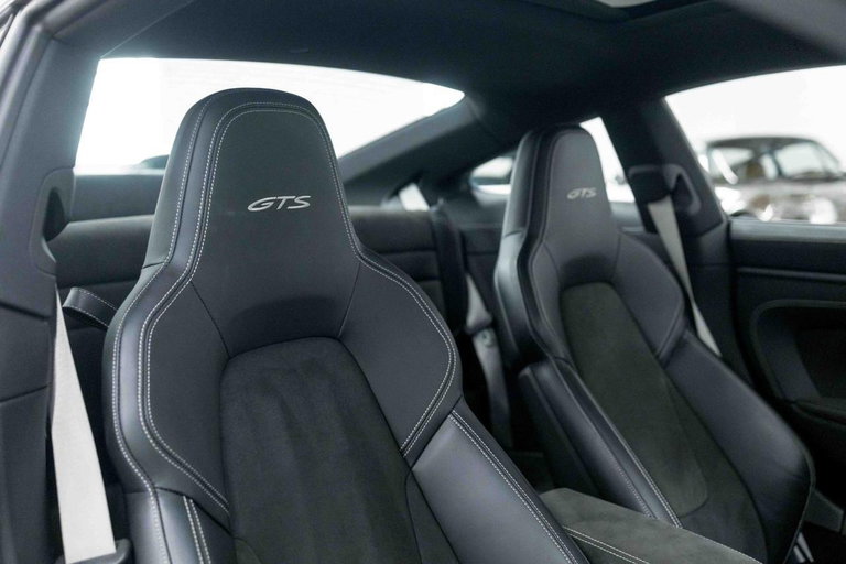 Porsche 992 Carrera GTS