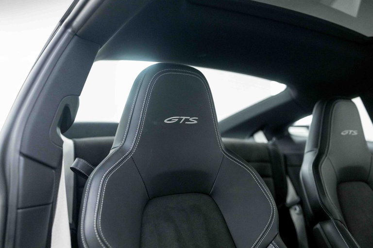 Porsche 992 Carrera GTS