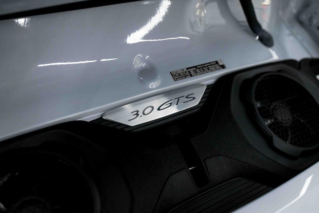 Porsche 992 Carrera GTS