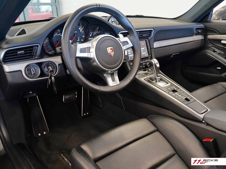 Porsche 991 Carrera 4 GTS